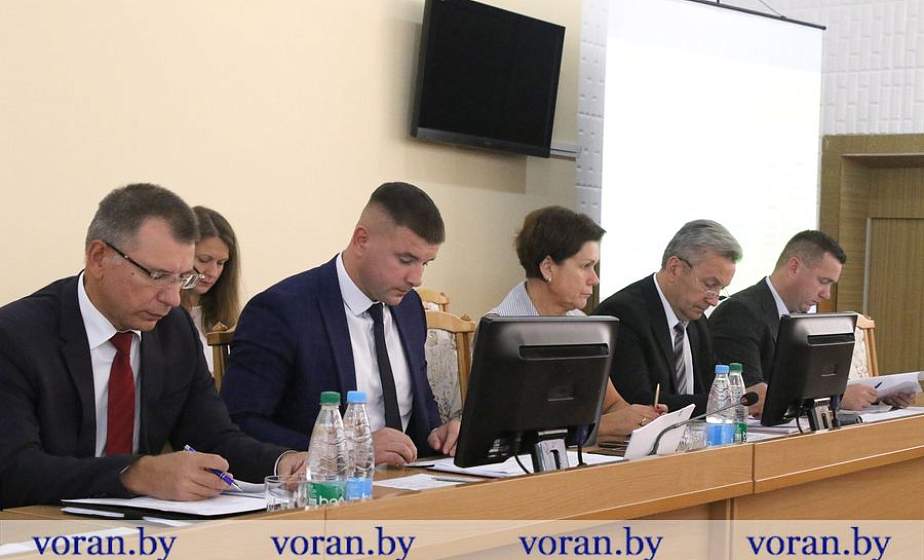 "Безвизовый режим благоприятно отразился на экономике приграничного региона". Председатель Государственного таможенного комитета Республики Беларусь Владимир Орловский посетил с рабочим визитом Вороновский район
