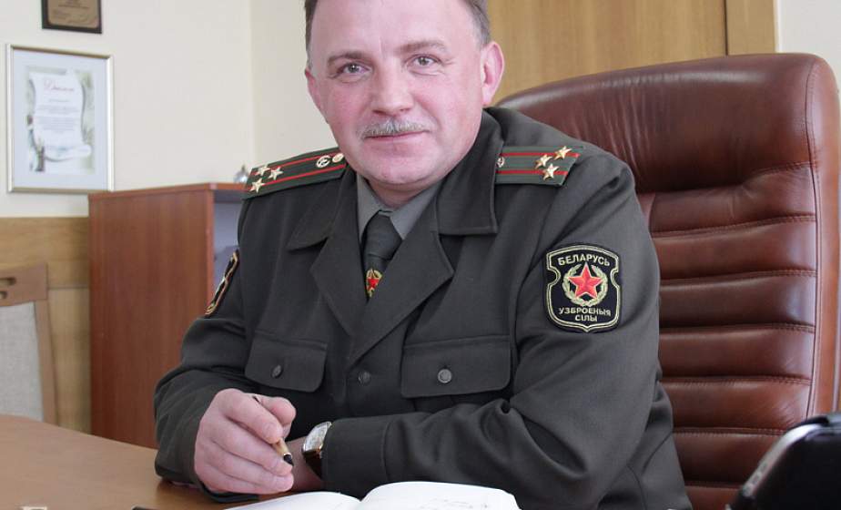 Военный комиссар Гродненской области полковник Александр Мантур ответил на вопросы читателей "ГП"
