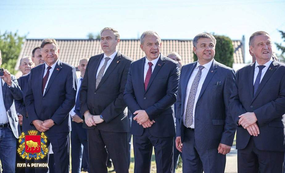 Губернатор Гродненской области Владимир Караник принял участие в праздновании областного фестиваля-ярмарки "Дажынкі-2022", которые принимают Телеханы Брестской области