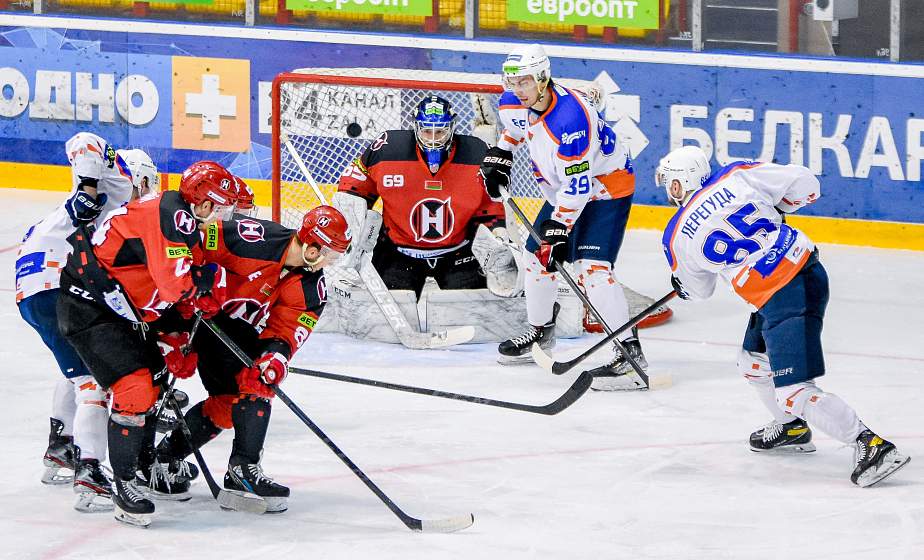 Очередная ничья футбольного «Немана», поражения «Кронона» и «Городничанки». Спорт одним абзацем