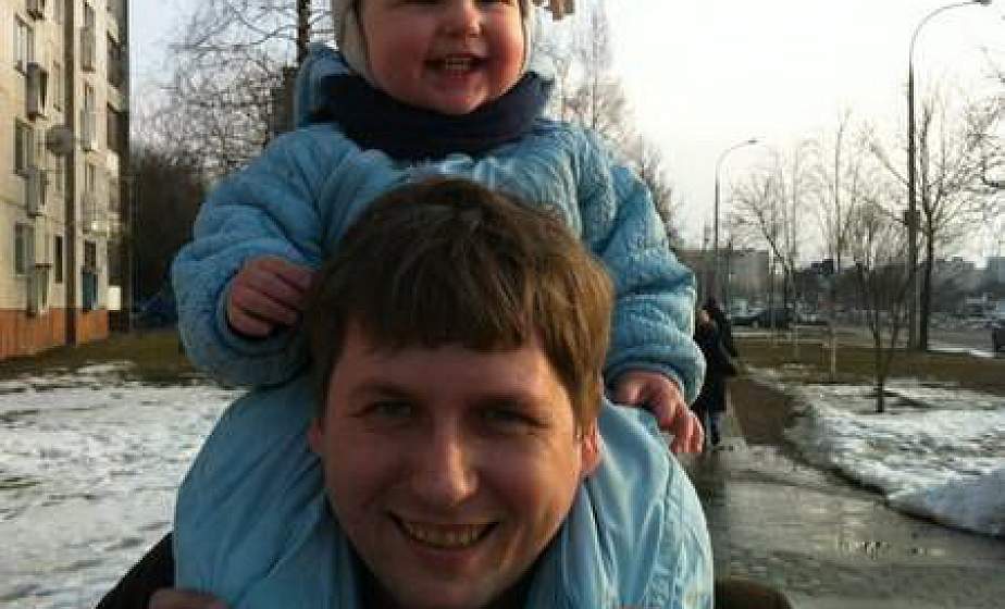 Он пережил десять клинических смертей, перенес более 70 общих наркозов, но выжил всем смертям назло