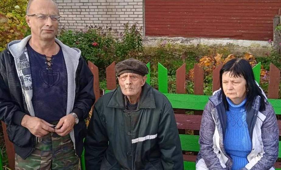 В Свислочском районе пожилой мужчина заблудился в лесу: правоохранители нашли пропавшего