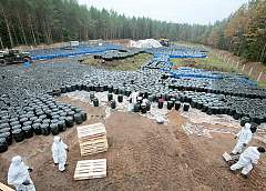 Последние 300 тонн пестицидов, хранящихся в Слонимском районе, будут вывезены в течение года