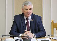 Задача депутатского корпуса – упорядочить взаимоотношения всех участников торговой цепочки: от производителя до продавца, чтобы цены на товары были обоснованы