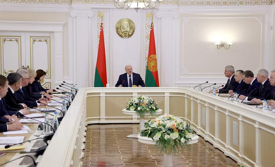 Тема недели: Александр Лукашенко провел совещание по вопросам формирования ВНС и изменения избирательного законодательства