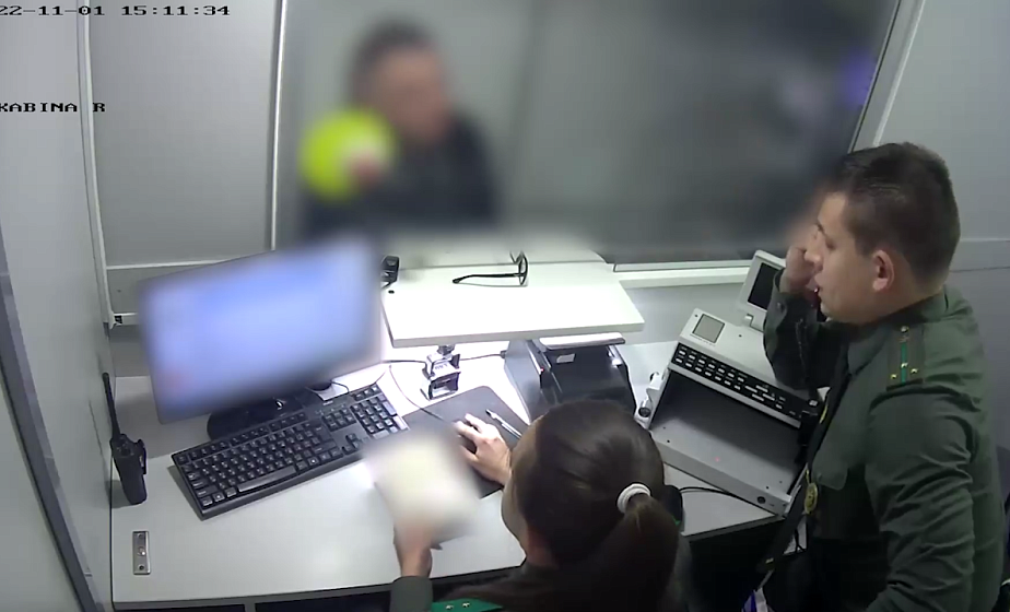 В аэропорту Минска задержали мужчину с поддельным украинским паспортом