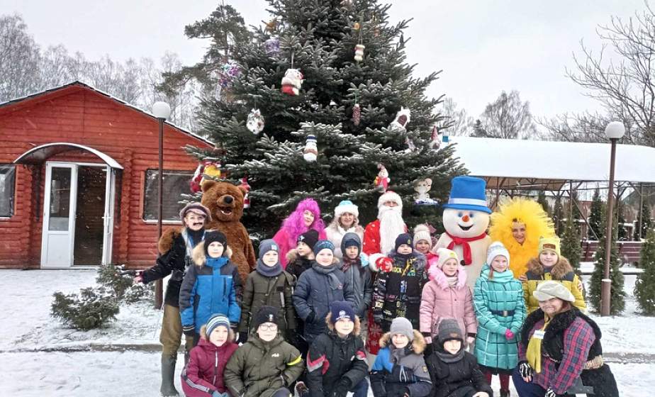 Рекордное число резиденций и новый формат новогодних представлений. На Гродненщине с 15 декабря начнут работу усадьбы Деда Мороза