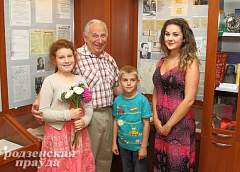 В музее редакции «Гродзенскай праўды» побывала семья журналиста Евгения Лосева
