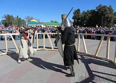 У Замковой горы гостили рыцари