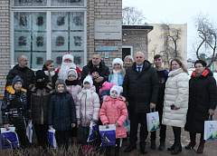 Согреть заботой юные сердца. По Лидчине колесит новогодний автобус госпредприятия «Конус» с подарками и сюрпризами для детей 