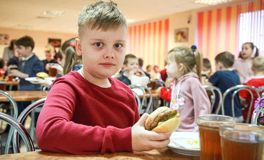 «Голосую за обед!». Как оценивают экспериментальное меню школьники Гродненщины