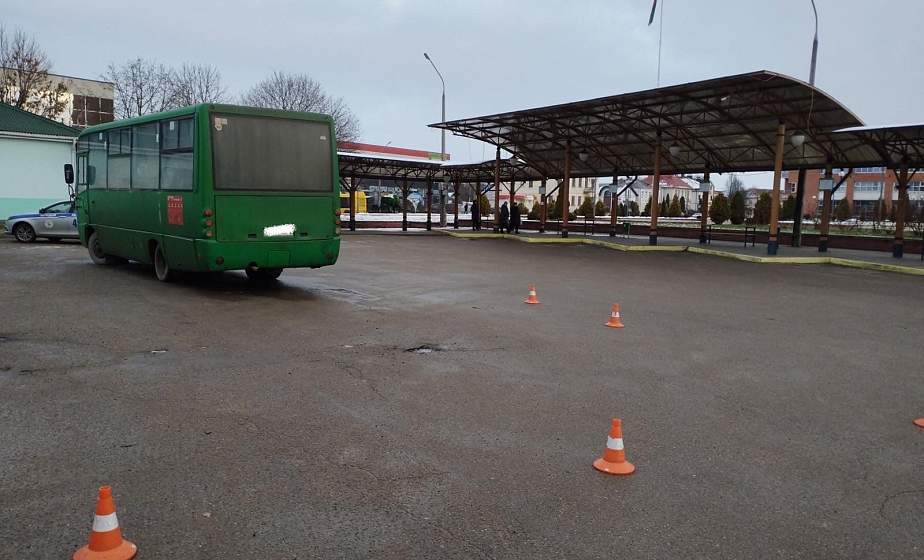 В Ошмянах водитель автобуса совершил наезд на пешехода