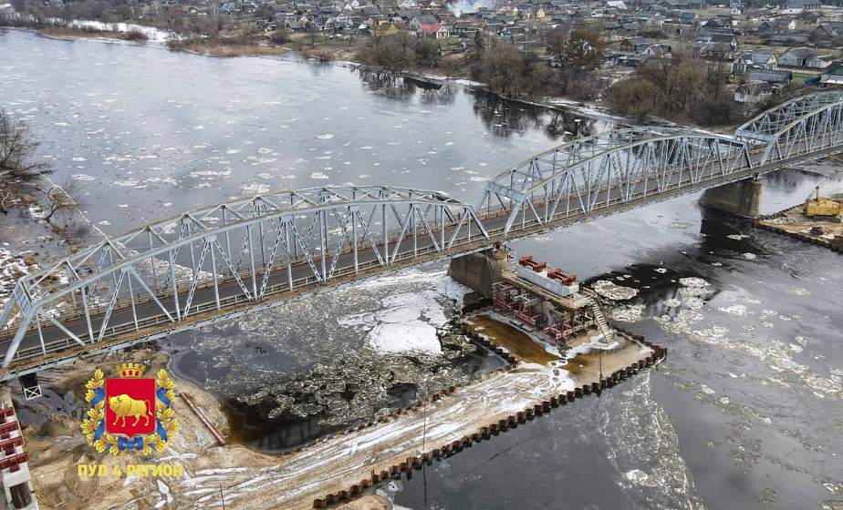 В Мостовском районе возводят новый мост через Неман