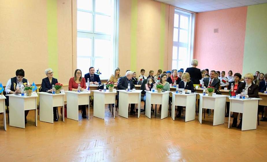 В СШ №15 имени Дмитрия Карбышева проходят первые Карбышевские чтения