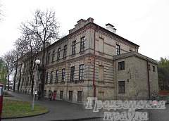 В Гродно во дворе гуманитарного колледжа нашли артефакты  XVII века