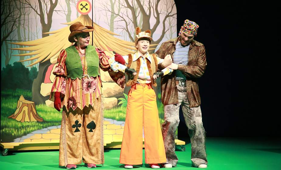 На сцене драматического театра покажут спектакль «Бременские музыканты». Премьера уже в эти выходные