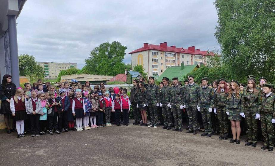 «Навсегда – в мирном небе и наших сердцах». Памятные мероприятия в честь подвига военных летчиков Героев Беларуси Андрея Ничипорчика и Никиты Куконенко прошли сегодня в Лиде 