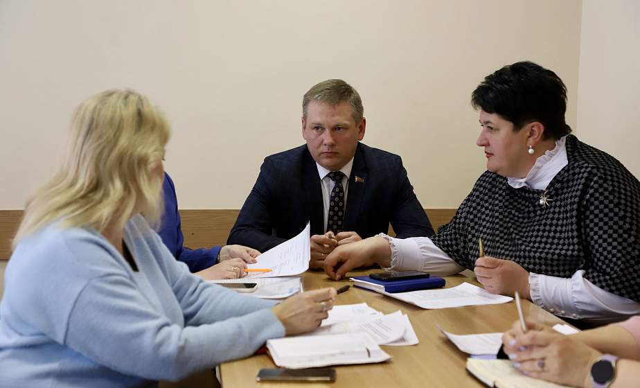 12 учащихся региона будут сдавать централизованный экзамен по русскому и белорусскому языкам в резервные дни