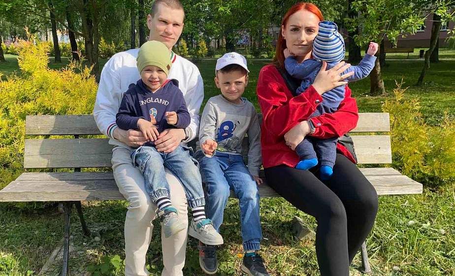 «У нас дома всегда Мир, как и в нашей любимой Беларуси». Необычным и символичным именем Мир назвала своего сына супружеская пара из Сморгони