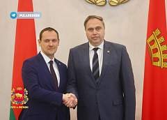 Совместный проект на основе двустороннего опыта. Председатель облисполкома Владимир Караник встретился с членами совместного заседания коллегий Госкомимущества и Росреестра
