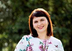 «Люблю работу и вдохновляюсь тем, что делаю». Заместитель директора КСУП «Дотишки» Вороновского района Анжелика Вельб — в проекте «Ровесники молодой Беларуси»