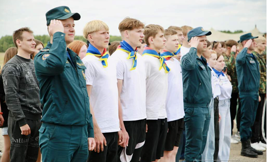 Областной полевой лагерь для юных спасателей развернулся в Гродно