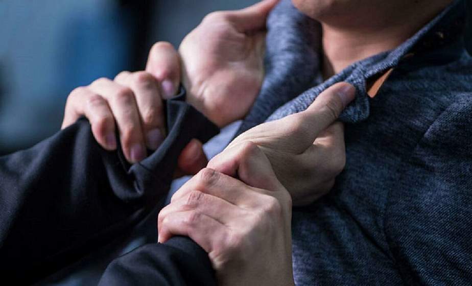  В Кореличском районе учащийся колледжа сломал однокурснику челюсть из-за девушки