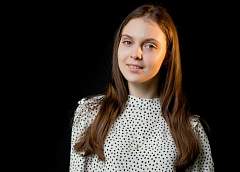 Выпускница из Лиды Полина Дычек набрала максимальные 400 баллов во вступительной кампании этого года. Рассказываем, как ей это удалось