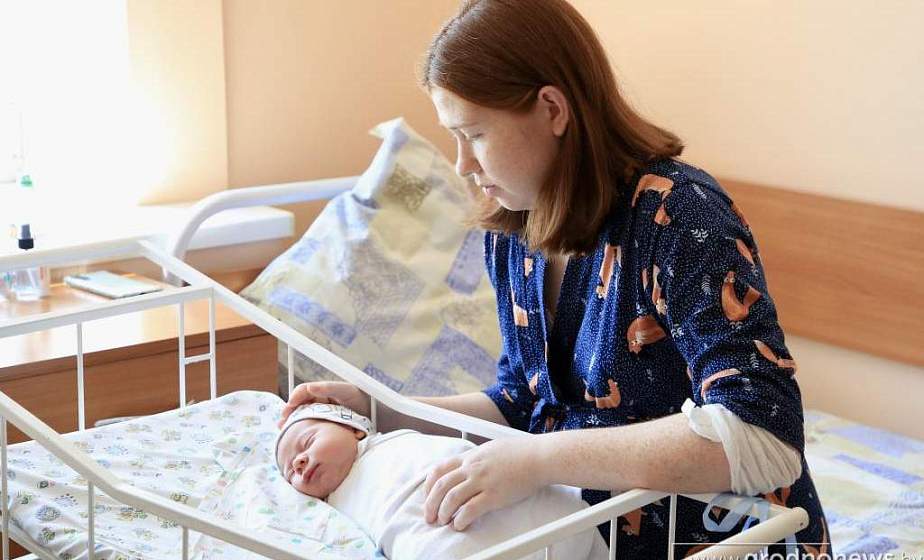 В Гродно поздравили женщин, ставших мамами в День Независимости Беларуси и накануне праздника