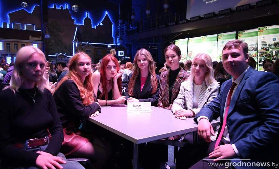 Гродненская молодежь определила самых эрудированных и смекалистых в интеллектуальной игре, приуроченной ко Дню народного единства