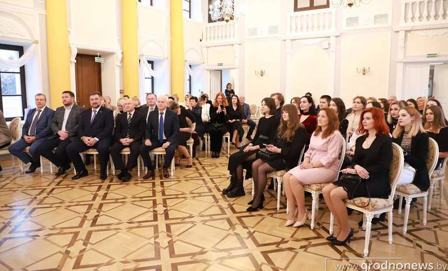 Молодых специалистов Гродненской университетской клиники посвятили в профессию