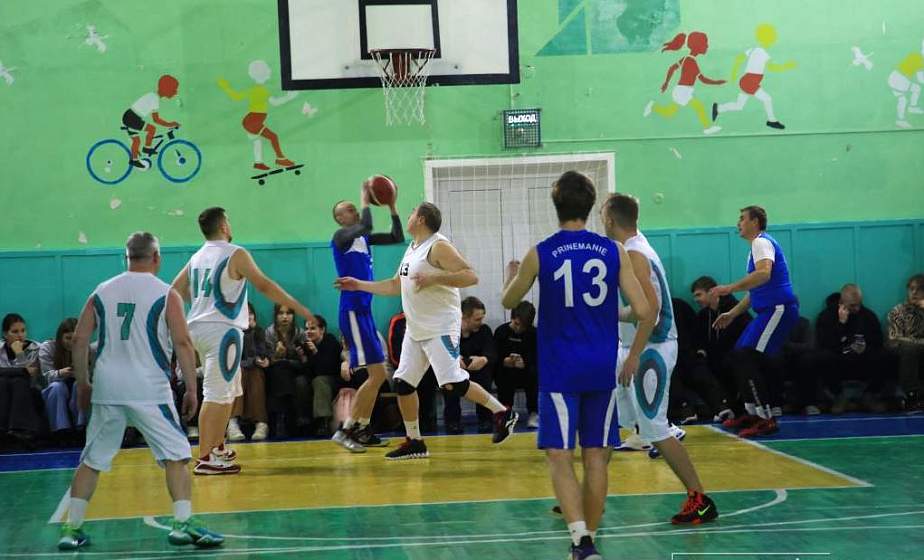 Открытый турнир по баскетболу памяти тренера Олега Колтонюка стартовал в Гродно