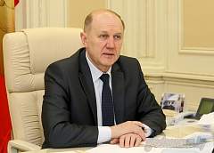 Председатель облисполкома Владимир Кравцов провел прямую линию