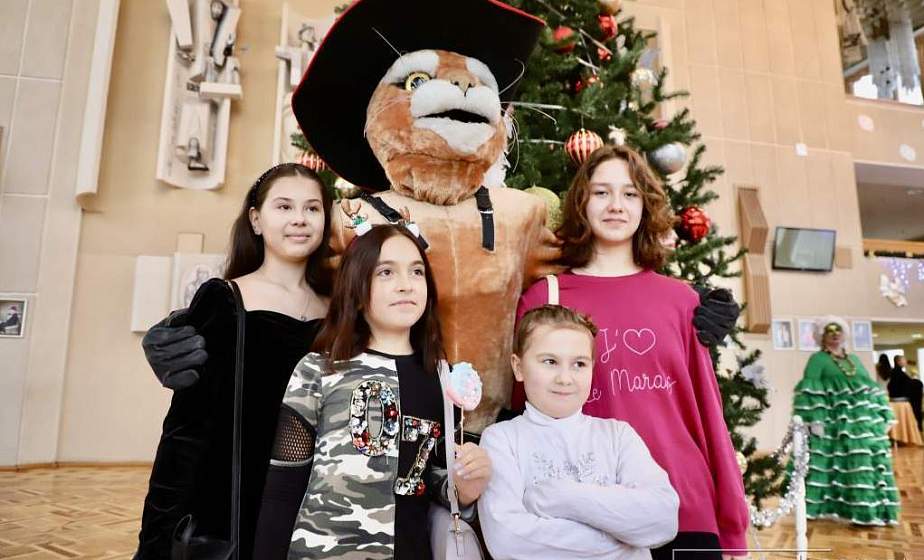 «Время исполнения желаний». Маленькие гродненцы побывали на городском новогоднем утреннике  