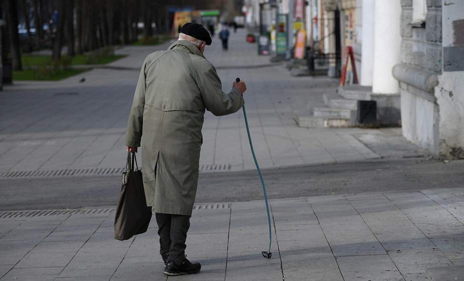 Милиционеры помогли пожилому жителю Щучина найти дорогу домой