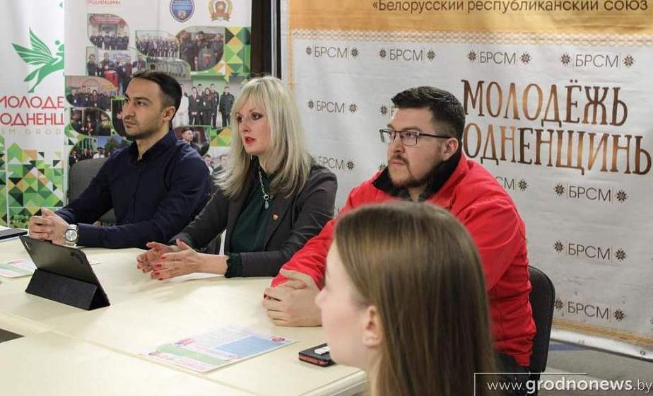 Волонтерам региона напомнили правила оказания помощи маломобильным людям на избирательных участках 