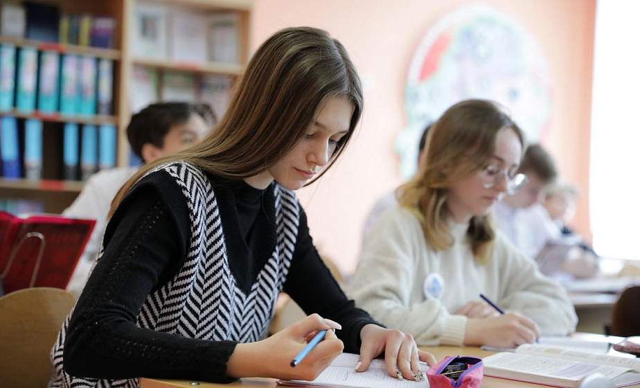 Старшеклассники смогут освоить азы медицинской профессии. В Беларуси утверждена программа нового факультатива