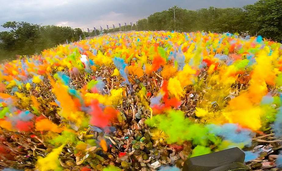 Фестиваль красок ColorFest в Коробчицах собрал тысячи гродненцев