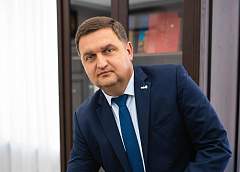 Виталий Лупик, генеральный директор Волковысского ОАО «Беллакт»:«Со вступлением Беларуси в ШОС для нашего предприятия складываются еще более благоприятные условия для выхода на рынки стран «дальней дуги»