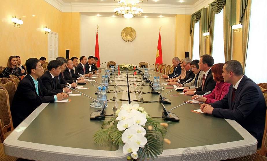 В Гродно состоялась встреча руководства области и города с делегацией китайской провинции Ганьсу