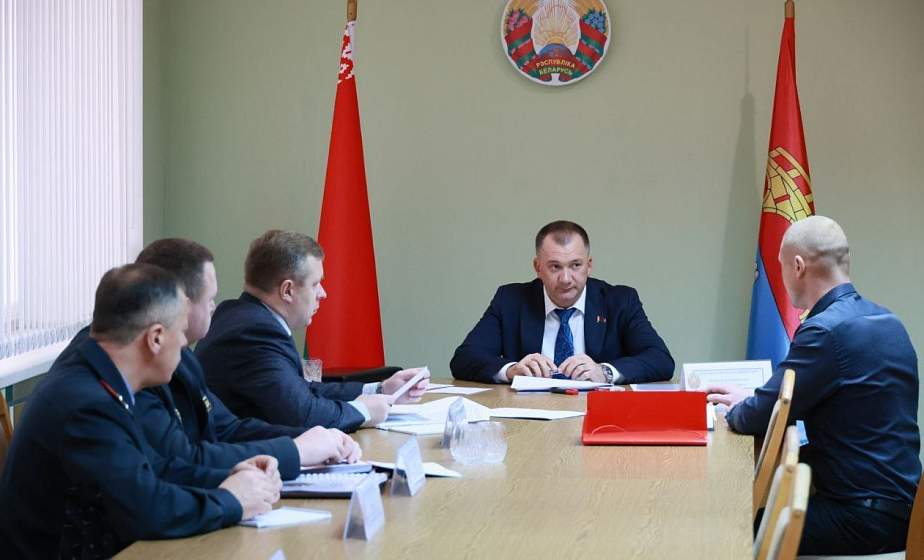 Министр внутренних дел Иван Кубраков провел выездной прием граждан в Мостовском райисполкоме