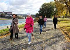 Гродненская центральная городская  поликлиника открыла группу для занятий  скандинавской ходьбой