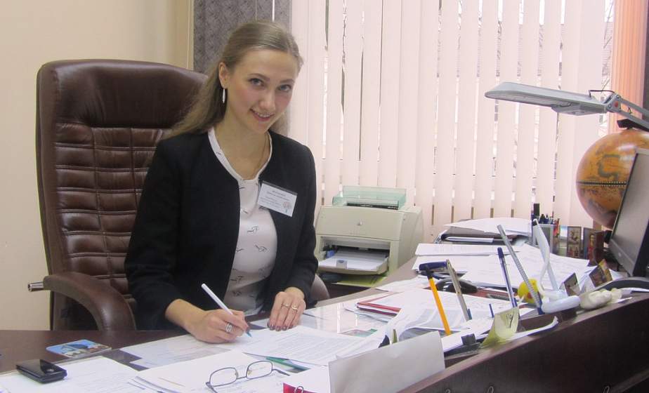 Студенты в роли проректора и декана