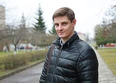 «Мой рабочий день начинается в полвосьмого и заканчивается в полвосьмого». Врач-травматолог рассказал о своей работе