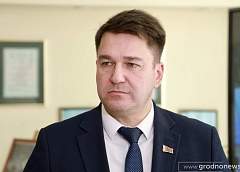 Благодарили за организацию 9 Мая, интересовались отоплением. Прямую линию с жителями региона провел заместитель председателя облисполкома Виктор Пранюк