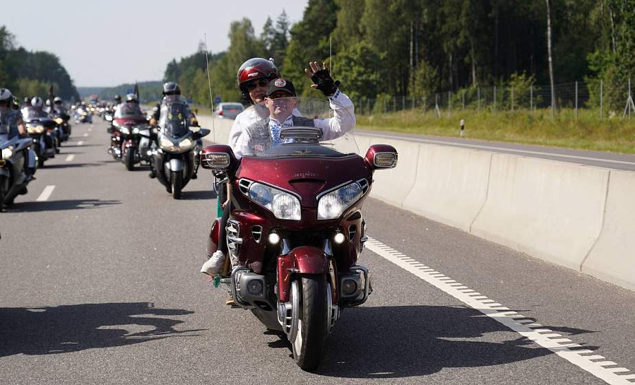 На протяжении трех дней проходит XVII Международный Лидский мотофестиваль «Лида-2025»