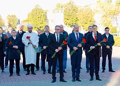 Делегация из Крыма почтила память героев Великой Отечественной войны в Гродно