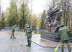 Порядок в рамках субботника навели на месте бывшего лагеря для военнопленных «Шталаг-324»