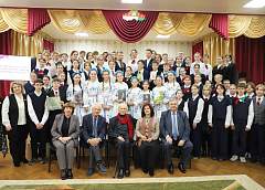 В Слониме выдающиеся деятели культуры Беларуси встретились со школьниками