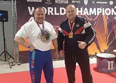 Лидские спортсмены вновь стали чемпионами мира по пауэрлифтингу